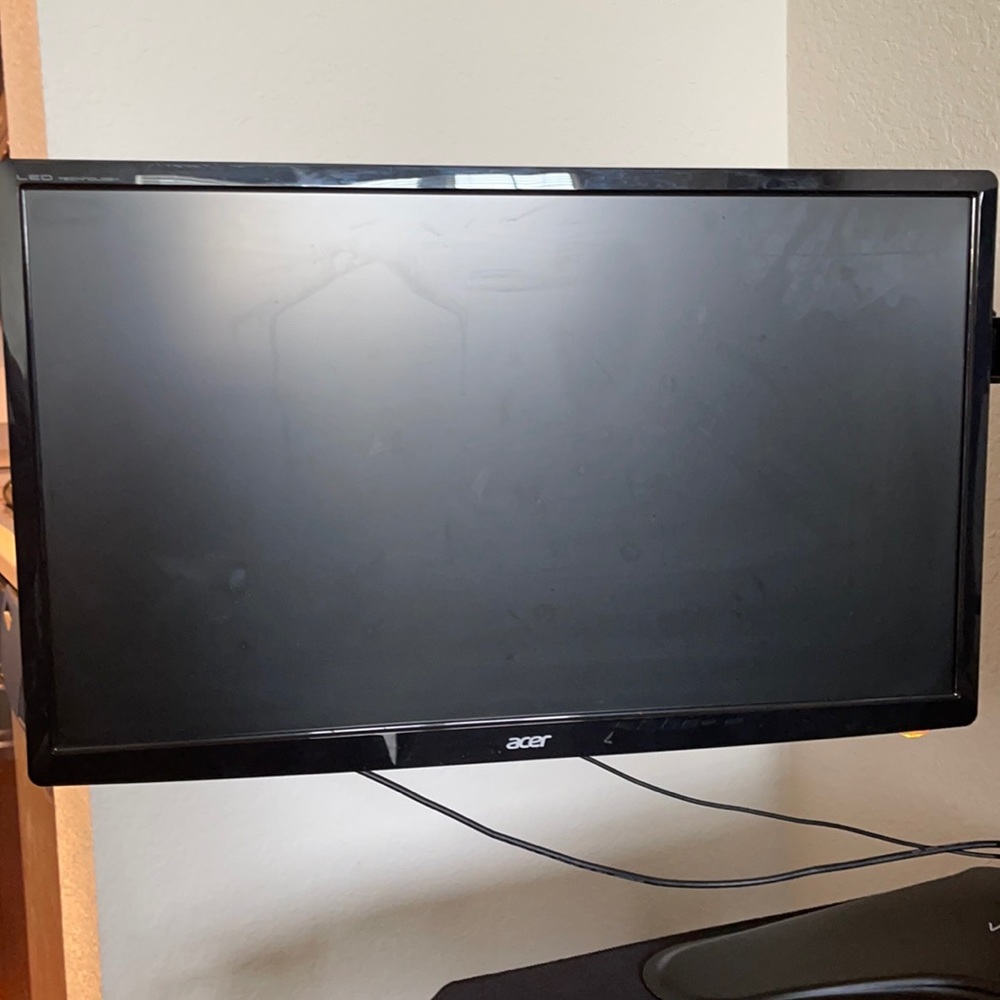 Acer 27” 1080p 144hz, 1ms response time